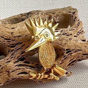 Trifari 1960s Bird Gold Brooch